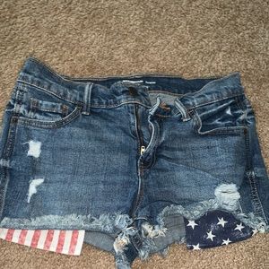 Old navy boyfriend shorts